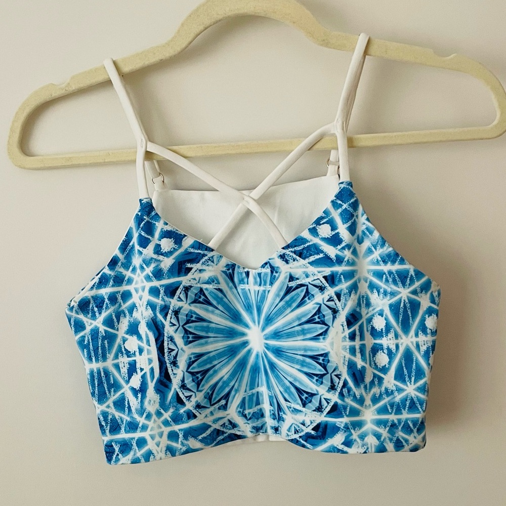 Wolven Aqua Aura Crisscross Four-Way Top, Small
